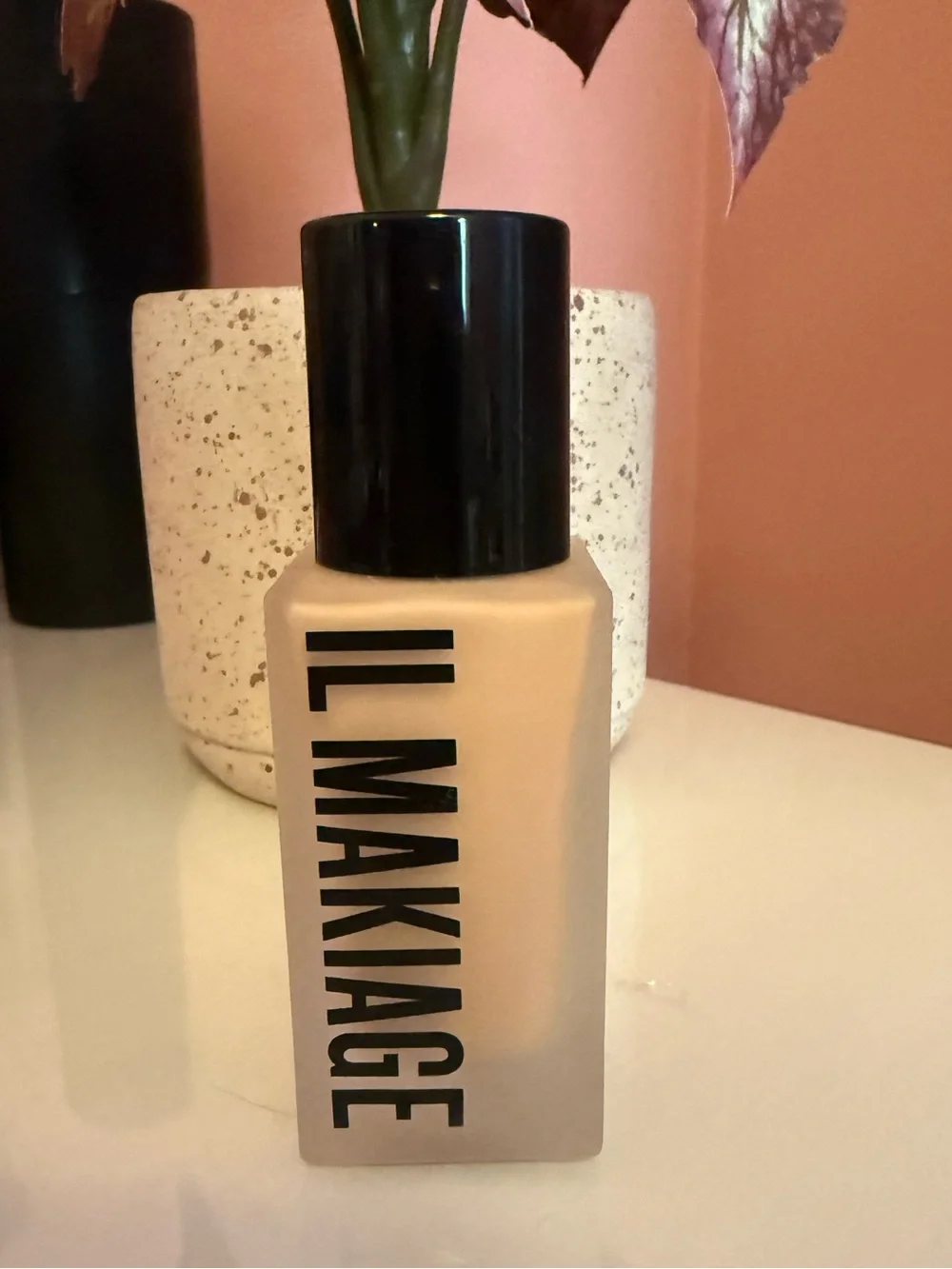 IL MAKIAGE Woke Up Like This Foundation Shade 60 NWOT